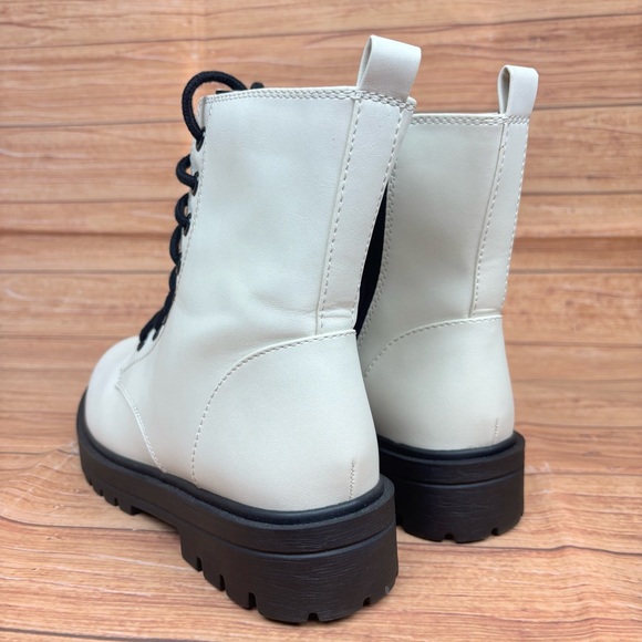 Soda Firm Women Lace Up Combat Boots with Side Zipper. White. Sz 10. - Picture 2 of 15